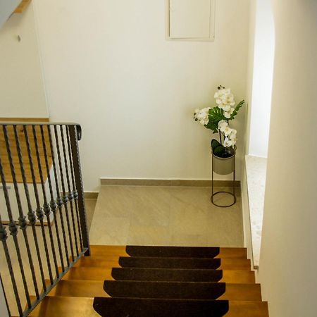Holiday Home Zora Вишнян Экстерьер фото
