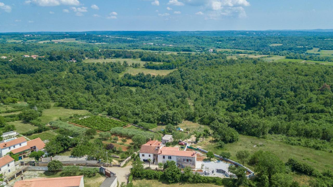 Holiday Home Zora Вишнян Экстерьер фото