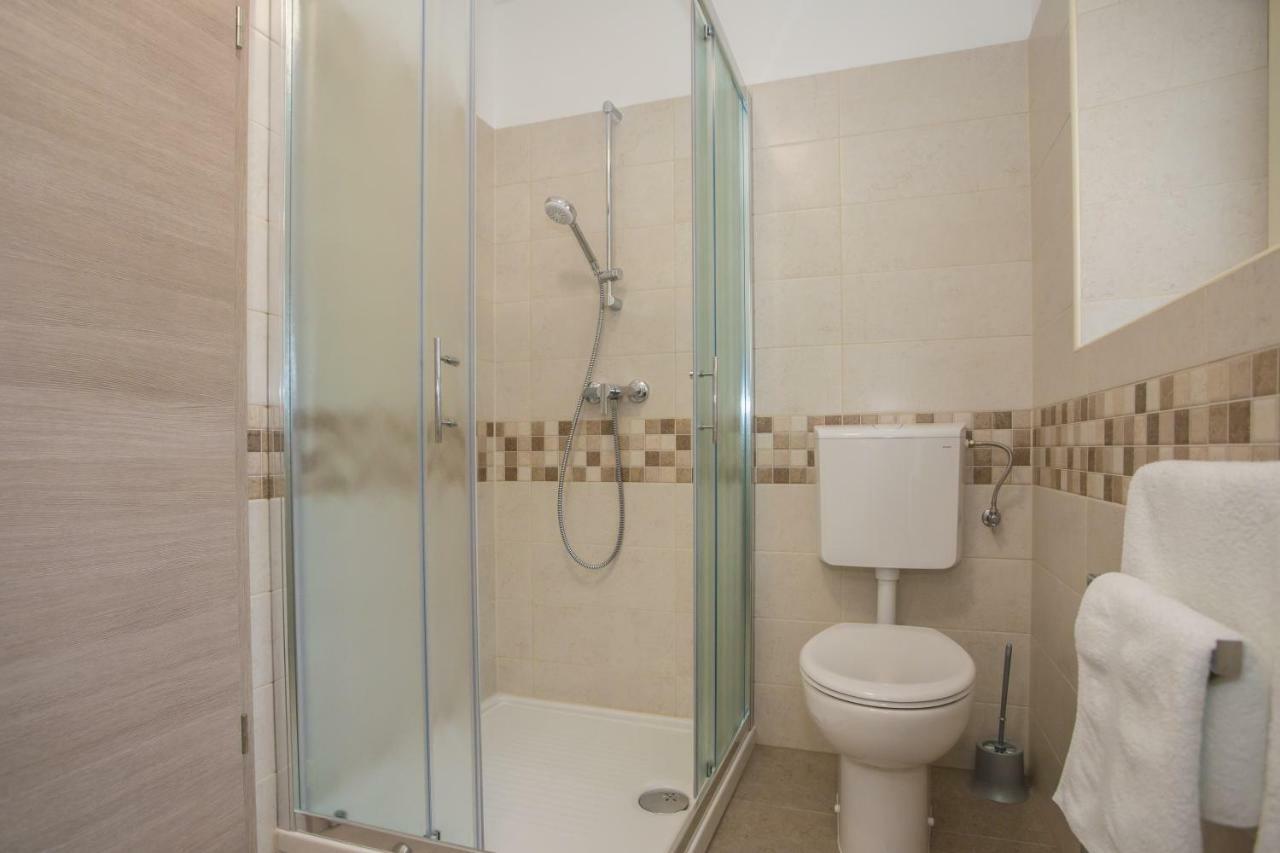 Holiday Home Zora Вишнян Экстерьер фото