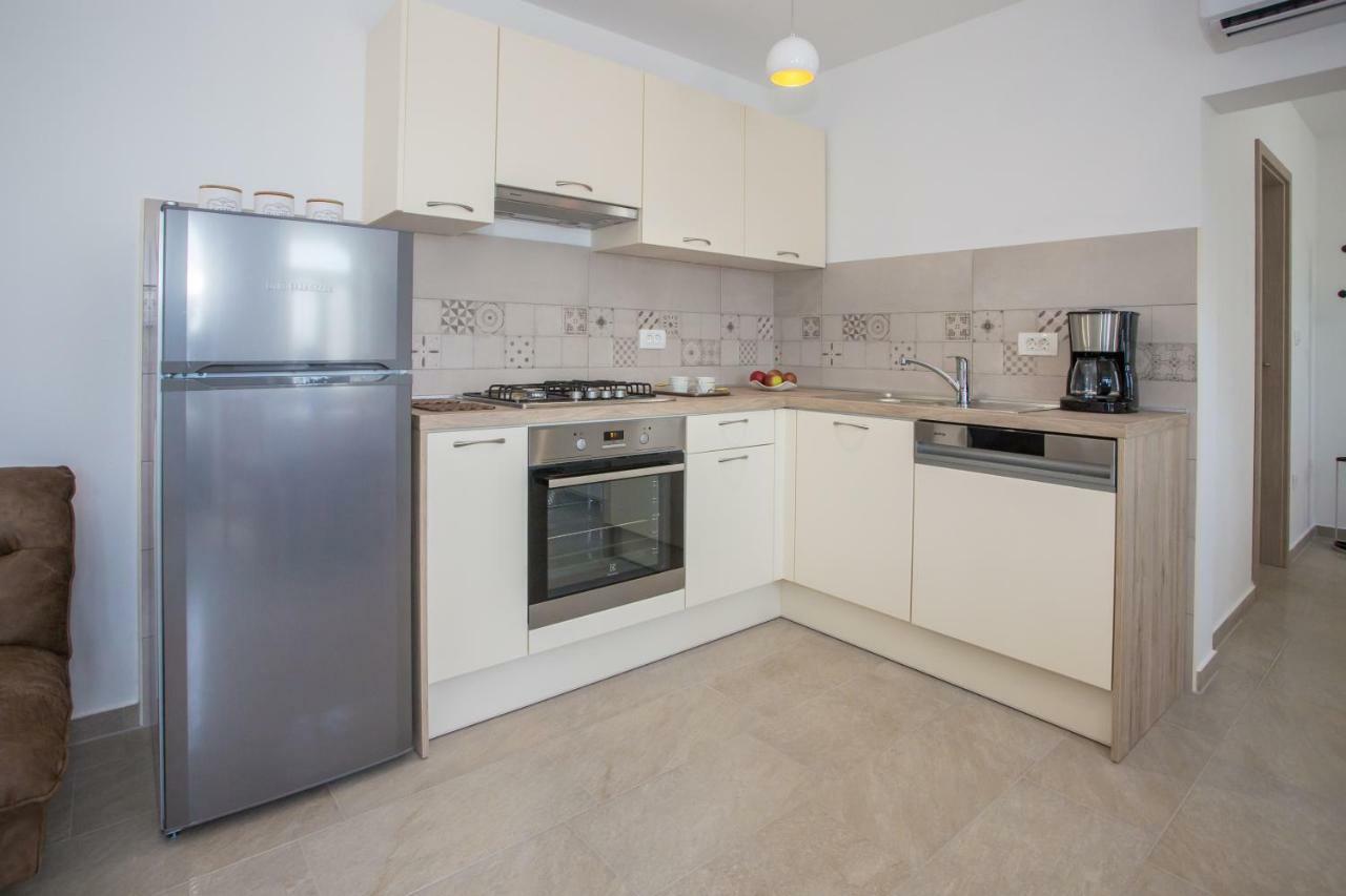 Holiday Home Zora Вишнян Экстерьер фото